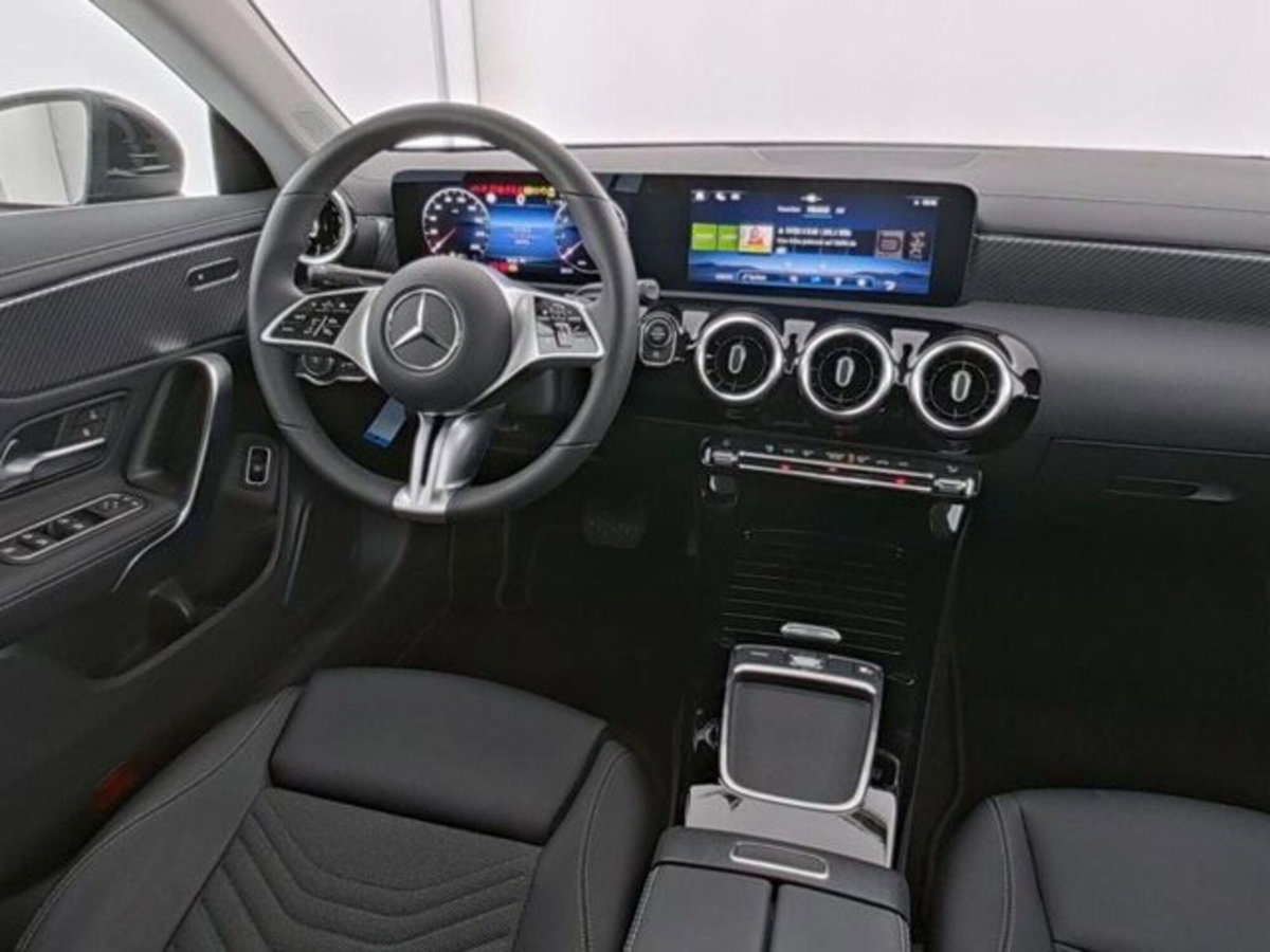 Mercedes-Benz CLA 180 Automatic Executive (6)