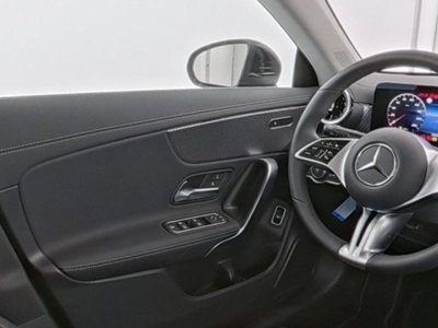 Mercedes-Benz CLA 180 Automatic Executive (7)