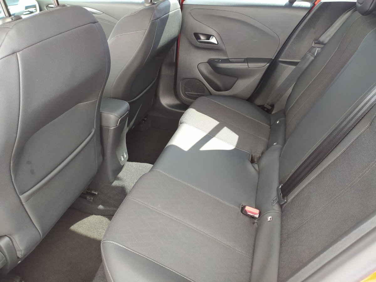 Opel Corsa-e 5 porte Elegance (17)
