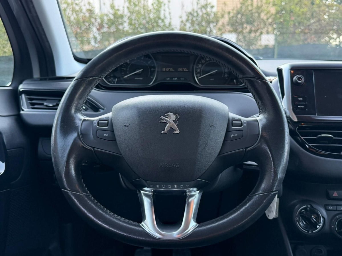 Peugeot 208 82 5 porte Allure (13)