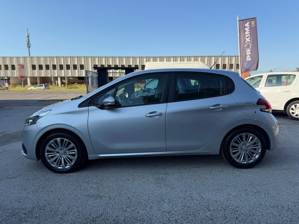Peugeot 208 82 5 porte Allure (9)