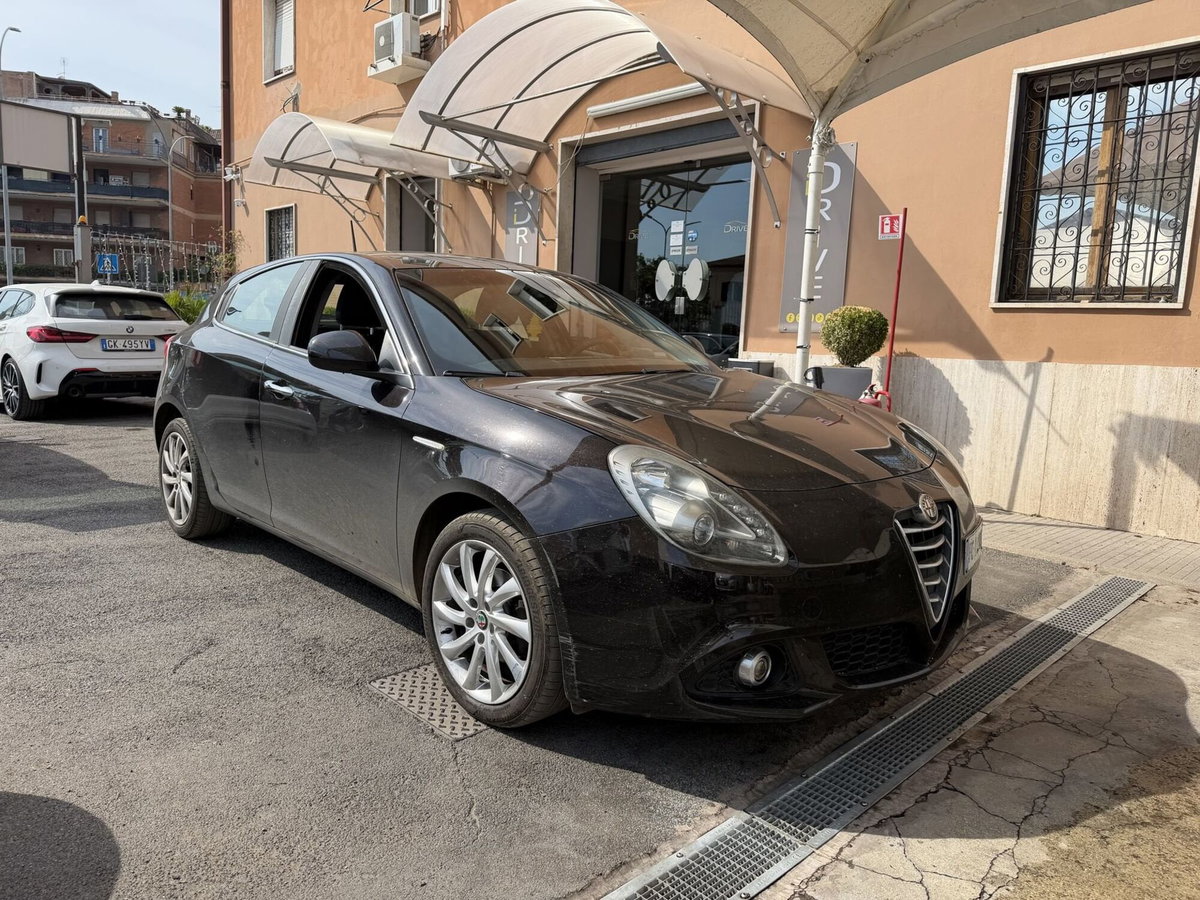 Alfa Romeo Giulietta 1.6 JTDm Ti 120cv (2)