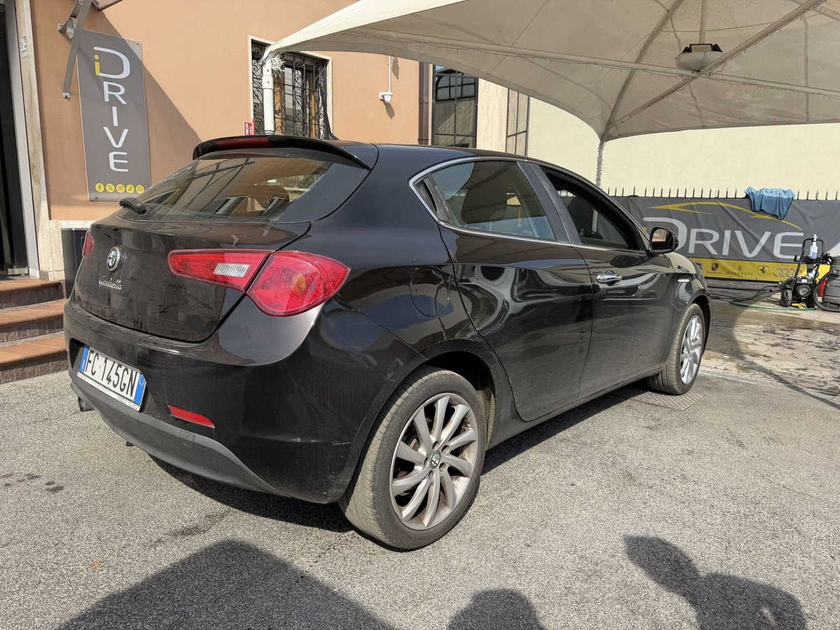 Alfa Romeo Giulietta 1.6 JTDm Ti 120cv (3)