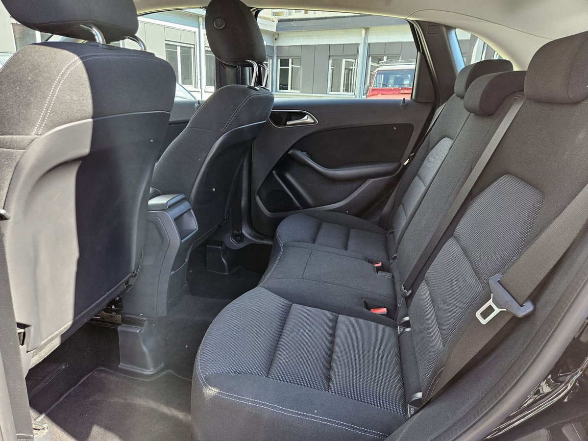 Mercedes-Benz Classe B 180 CDI BlueEFFICIENCY Executive (9)