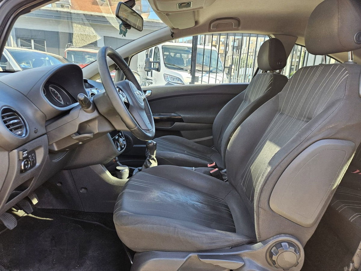 Opel Corsa 1.2 80CV 3 porte GPL-TECH Edition (6)