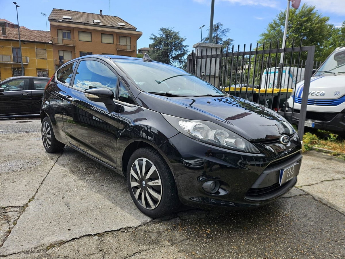 Ford Fiesta 1.2 60CV 3 porte Titanium (3)