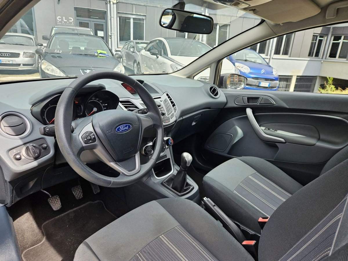 Ford Fiesta 1.2 60CV 3 porte Titanium (7)