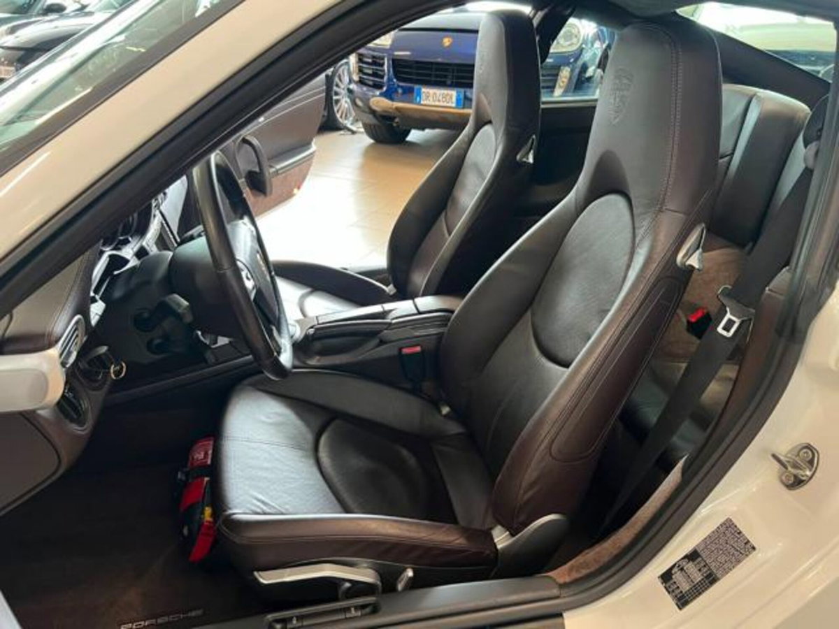 Porsche 911 Coupé Carrera 4S (12)