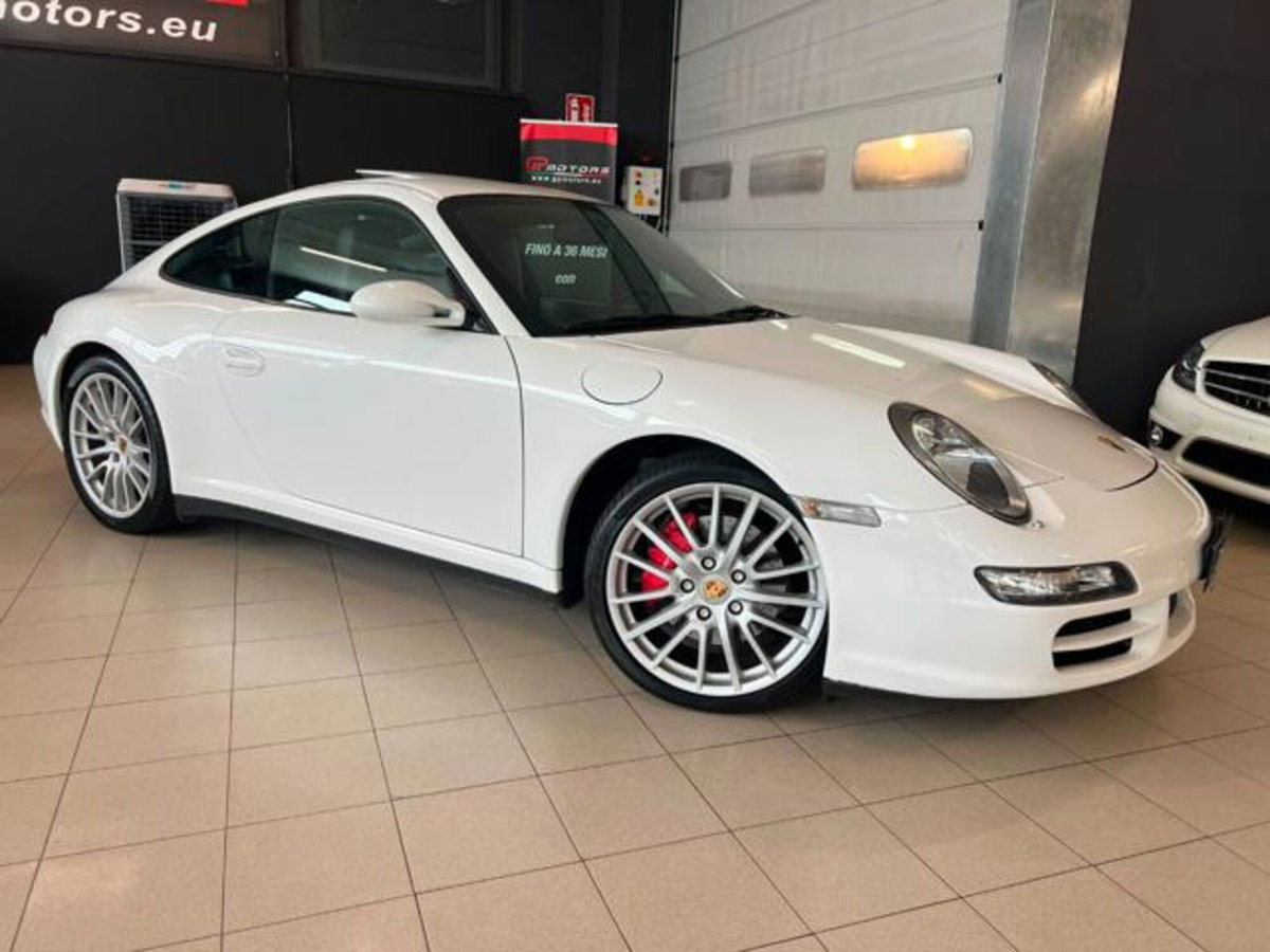 Porsche 911 Coupé Carrera 4S (2)
