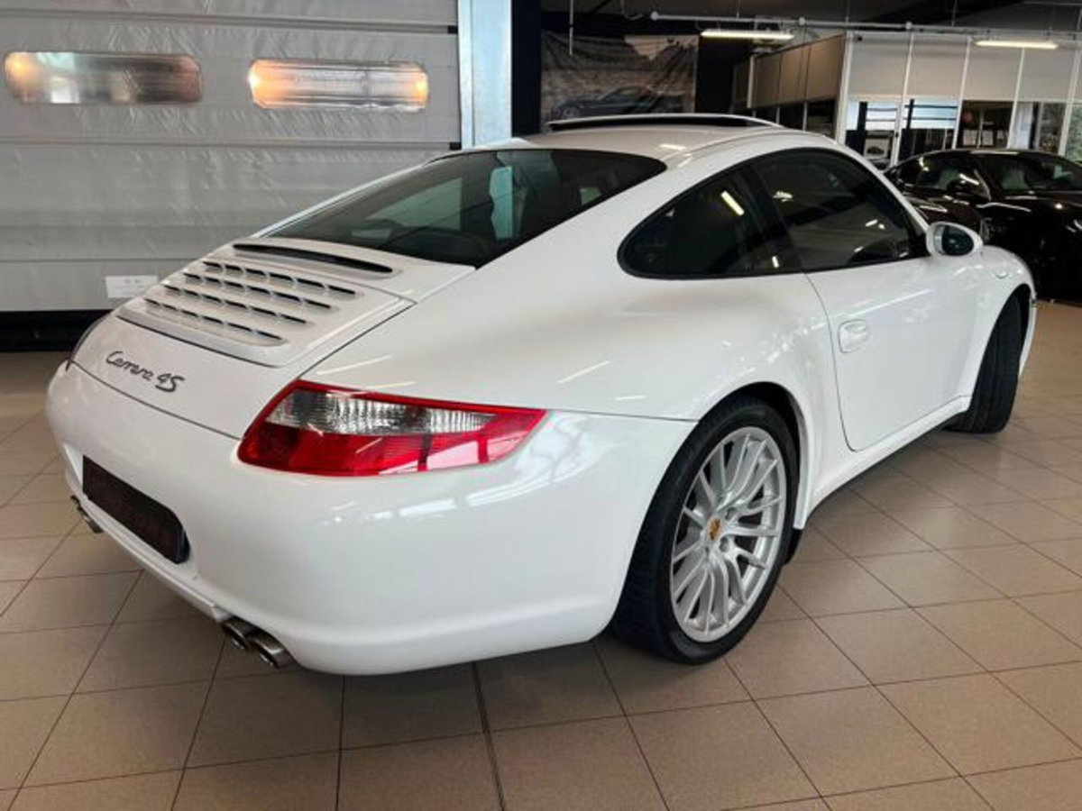 Porsche 911 Coupé Carrera 4S (3)