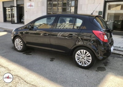 Opel Corsa 1.0 12V 5 porte Edition (5)