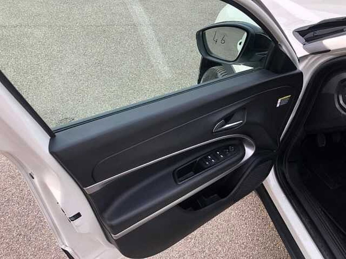 Jeep Avenger 1.2 turbo Altitude fwd 100cv (12)