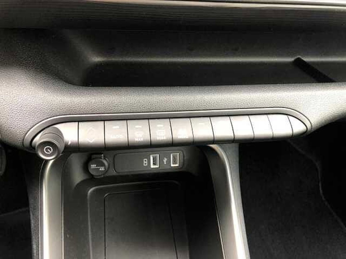 Jeep Avenger 1.2 turbo Altitude fwd 100cv (17)