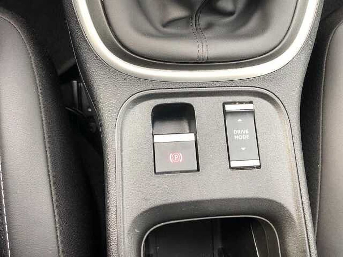 Jeep Avenger 1.2 turbo Altitude fwd 100cv (18)