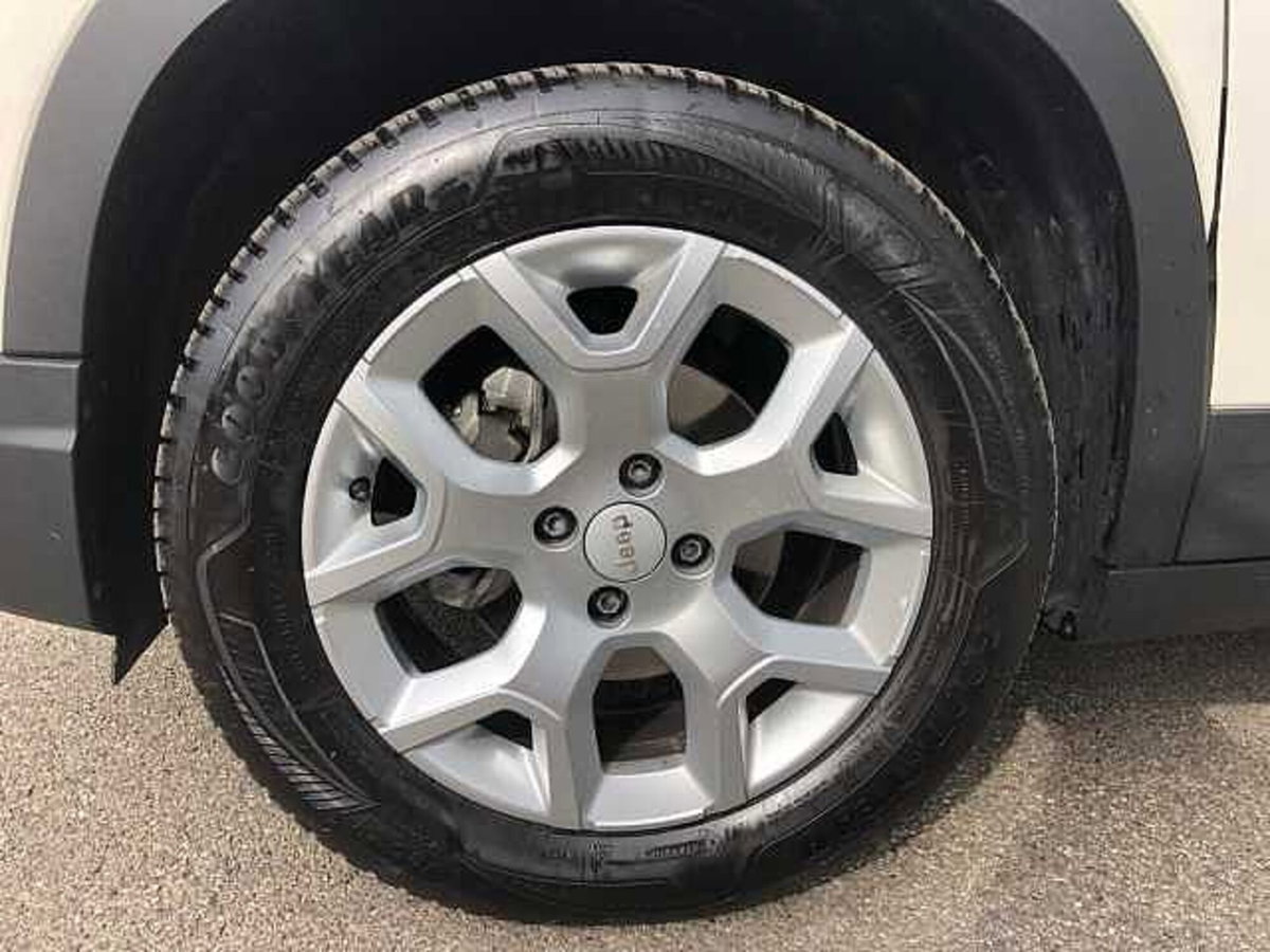 Jeep Avenger 1.2 turbo Altitude fwd 100cv (9)