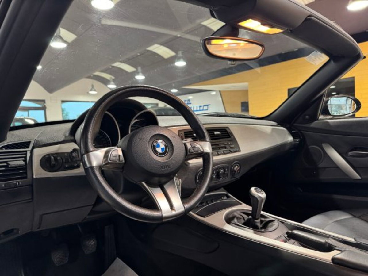 BMW Z4 Cabrio Z4 2.5i cat Roadster (4)