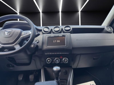 Dacia Duster 1.0 TCe 100 CV ECO-G 4x2 Prestige (15)