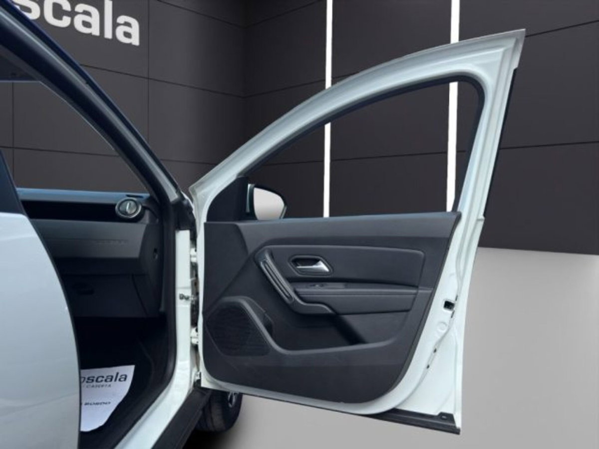 Dacia Duster 1.0 TCe 100 CV ECO-G 4x2 Prestige (17)
