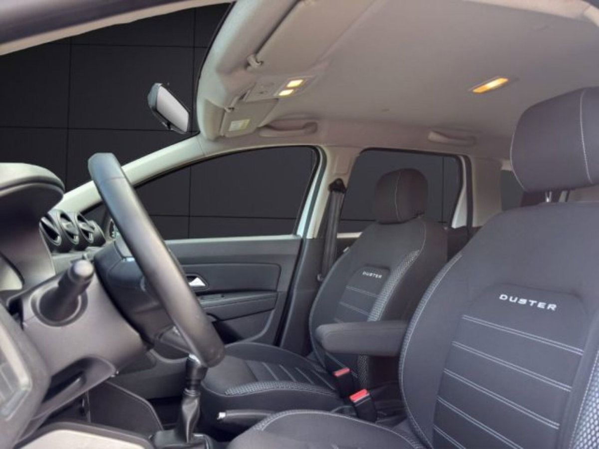 Dacia Duster 1.0 TCe 100 CV ECO-G 4x2 Prestige (9)