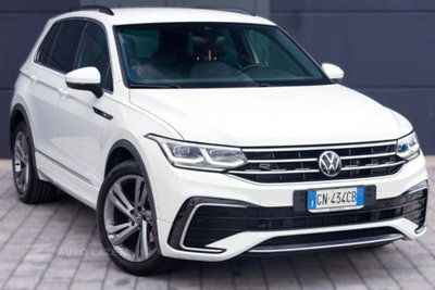 Volkswagen Tiguan 2.0 TDI 150 CV SCR DSG 4MOTION R-Line usata