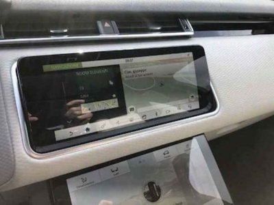 Land Rover Range Rover Velar 2.0D I4 240 CV (11)