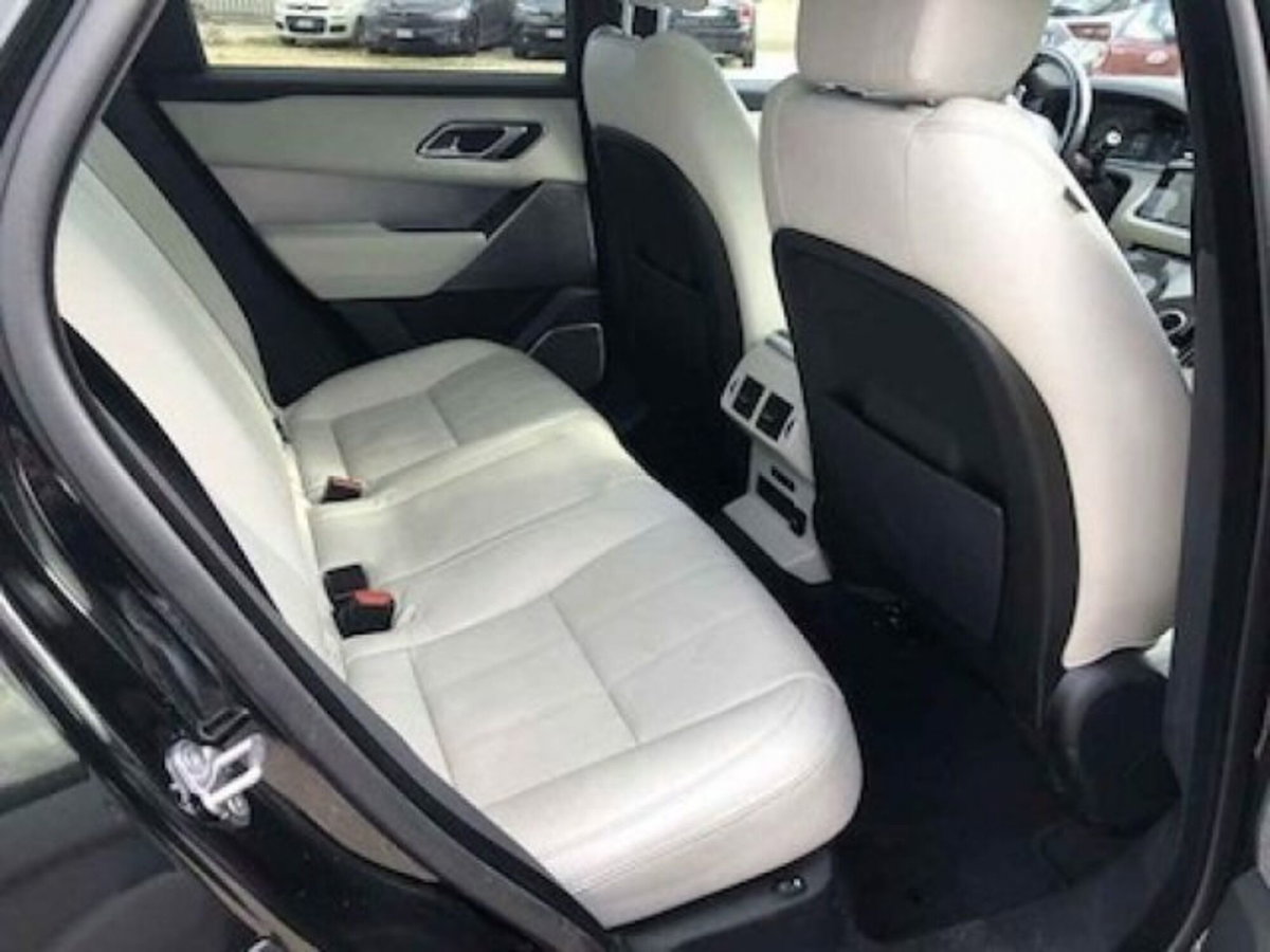 Land Rover Range Rover Velar 2.0D I4 240 CV (13)