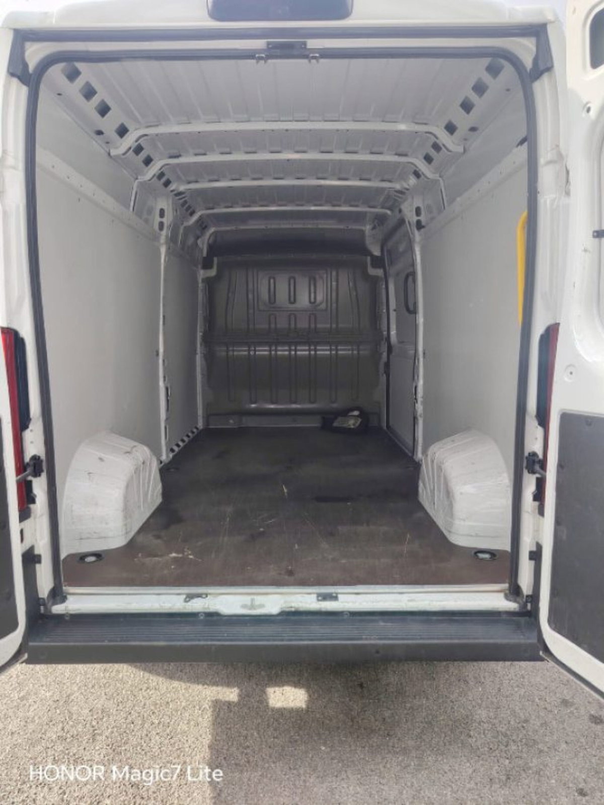 Citroen Jumper Furgone 35 BlueHDi 140 S&S PLM-TM Furgone Heavy Business (9)
