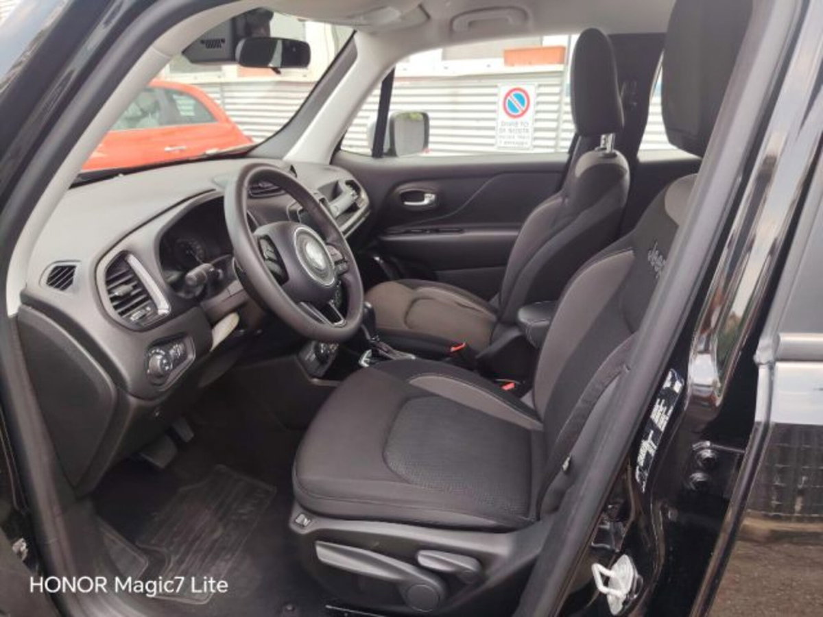 Jeep Renegade 1.3 T4 190CV PHEV 4xe AT6 Limited (11)