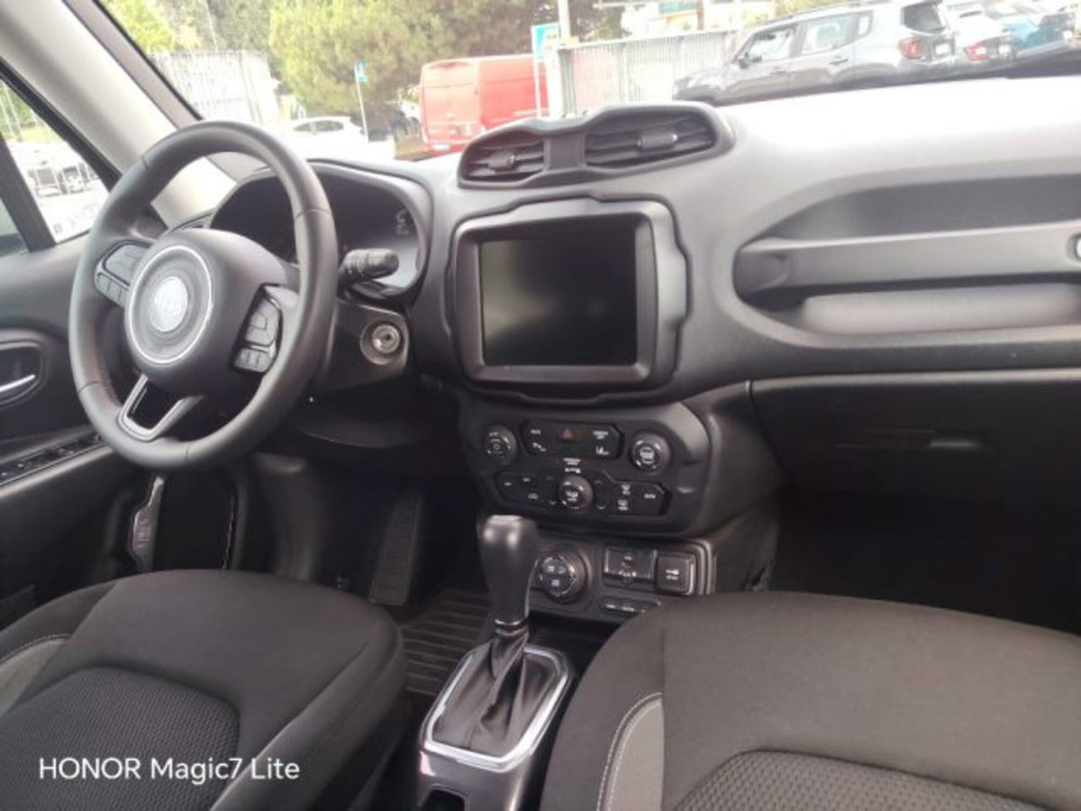 Jeep Renegade 1.3 T4 190CV PHEV 4xe AT6 Limited (13)