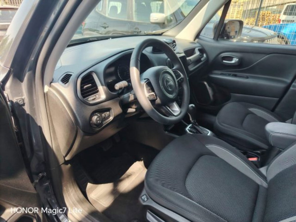 Jeep Renegade 1.5 Turbo T4 MHEV Limited (10)