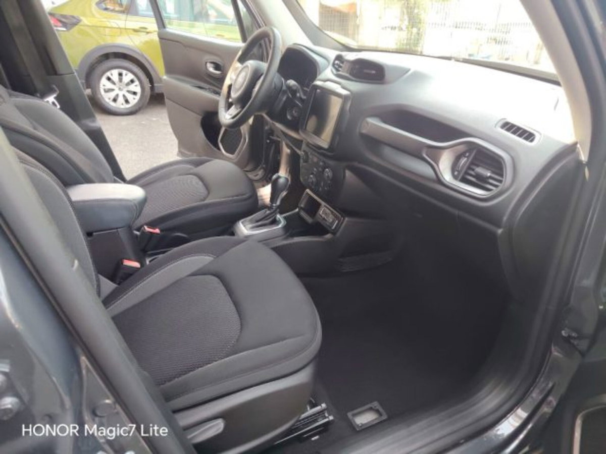 Jeep Renegade 1.5 Turbo T4 MHEV Limited (14)