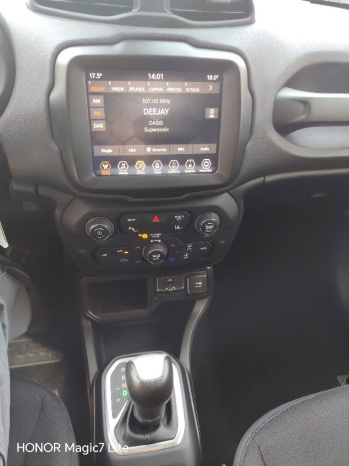 Jeep Renegade 1.5 Turbo T4 MHEV Limited (8)