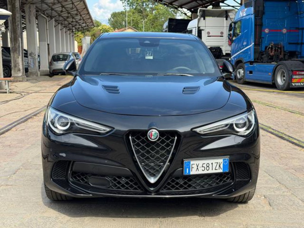Alfa Romeo Stelvio Stelvio 2.9 Bi-Turbo V6 510 CV AT8 Quadrifoglio (3)