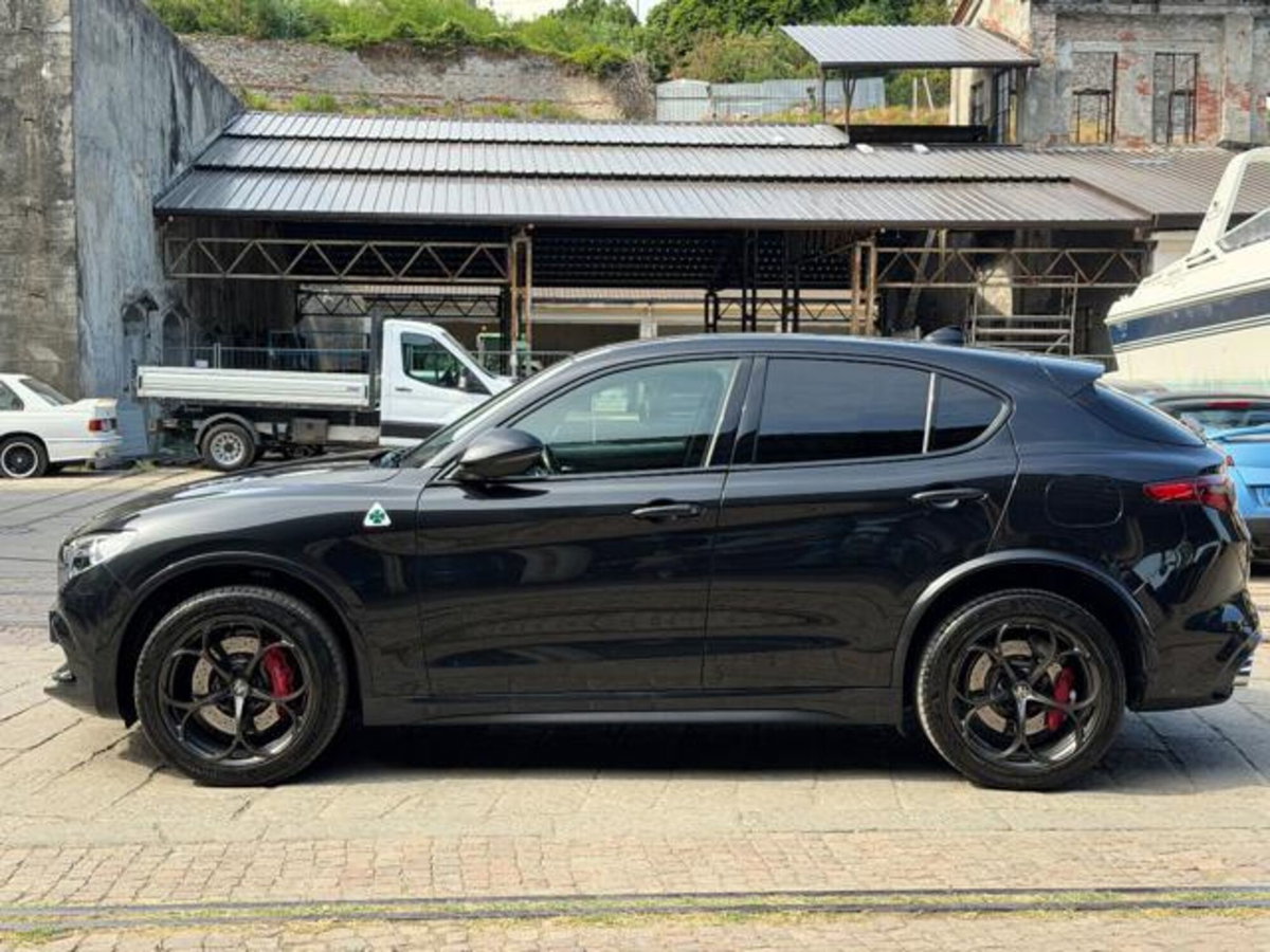 Alfa Romeo Stelvio Stelvio 2.9 Bi-Turbo V6 510 CV AT8 Quadrifoglio (8)