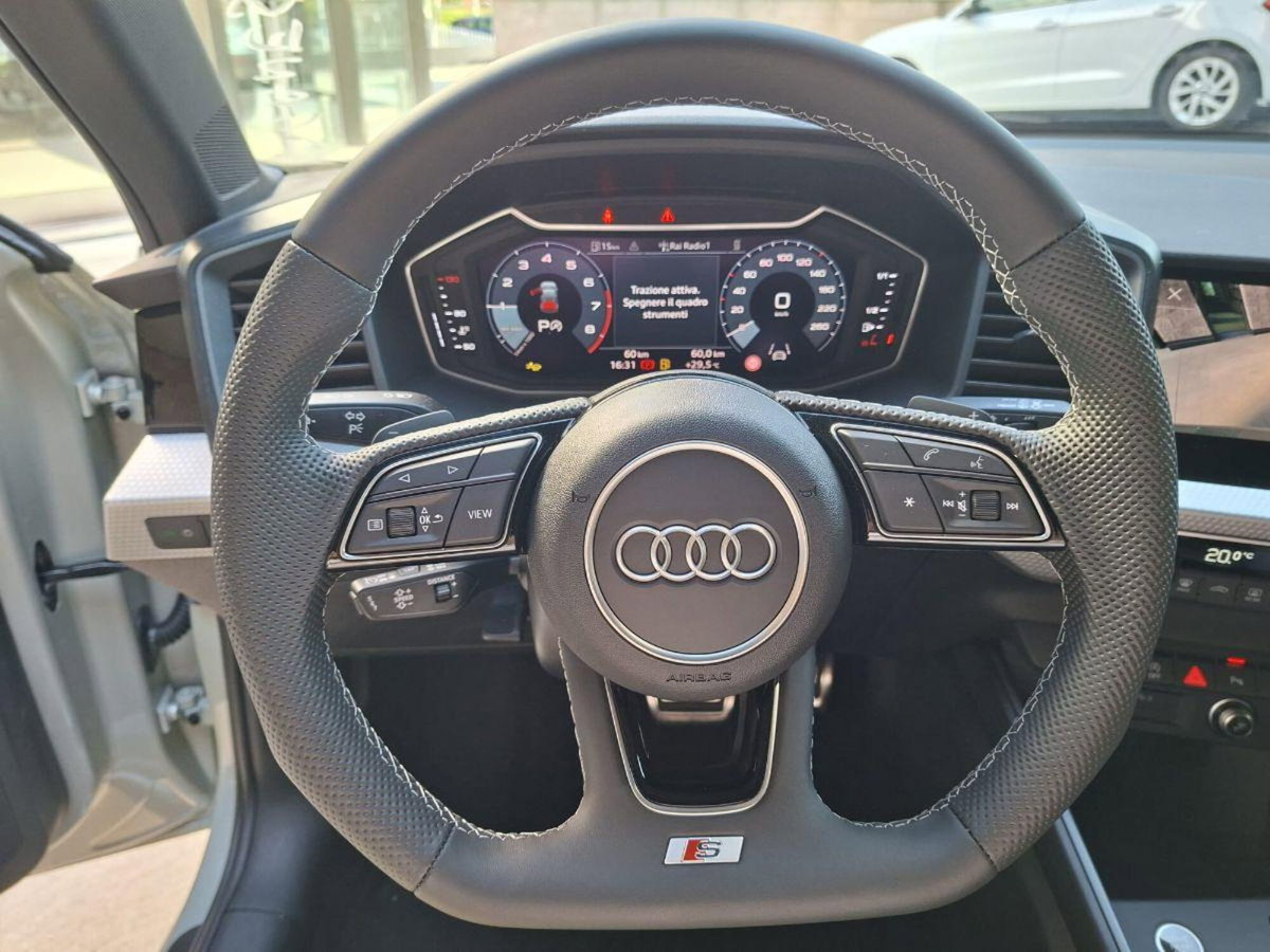 Audi A1 Sportback 30 TFSI S tronic Identity Black (10)