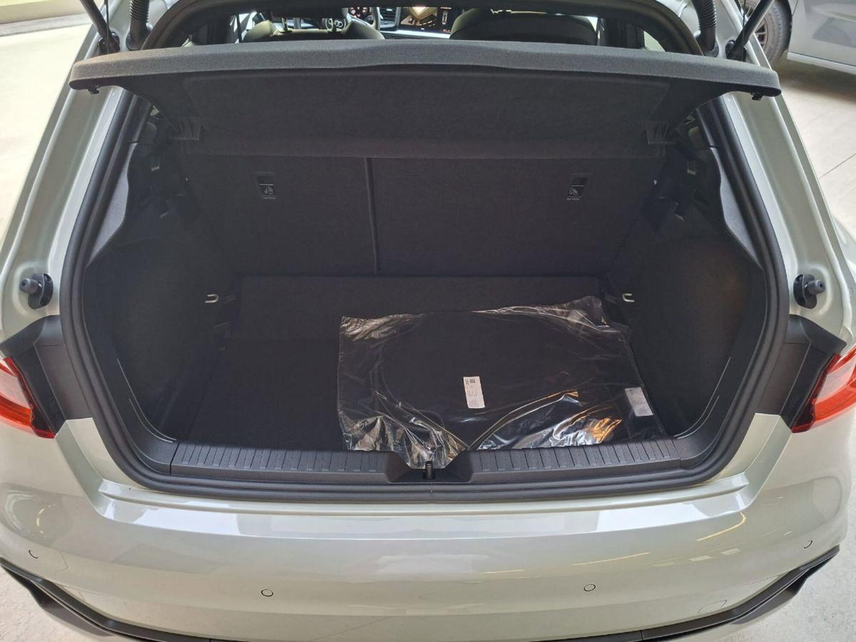 Audi A1 Sportback 30 TFSI S tronic Identity Black (14)