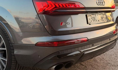 Audi SQ7 4.0 V8 TFSI quattro tiptronic (18)