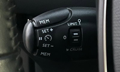 Peugeot 2008 BlueHDi 100 S&S Allure (12)
