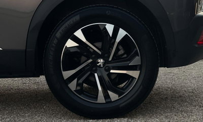 Peugeot 2008 BlueHDi 100 S&S Allure (13)