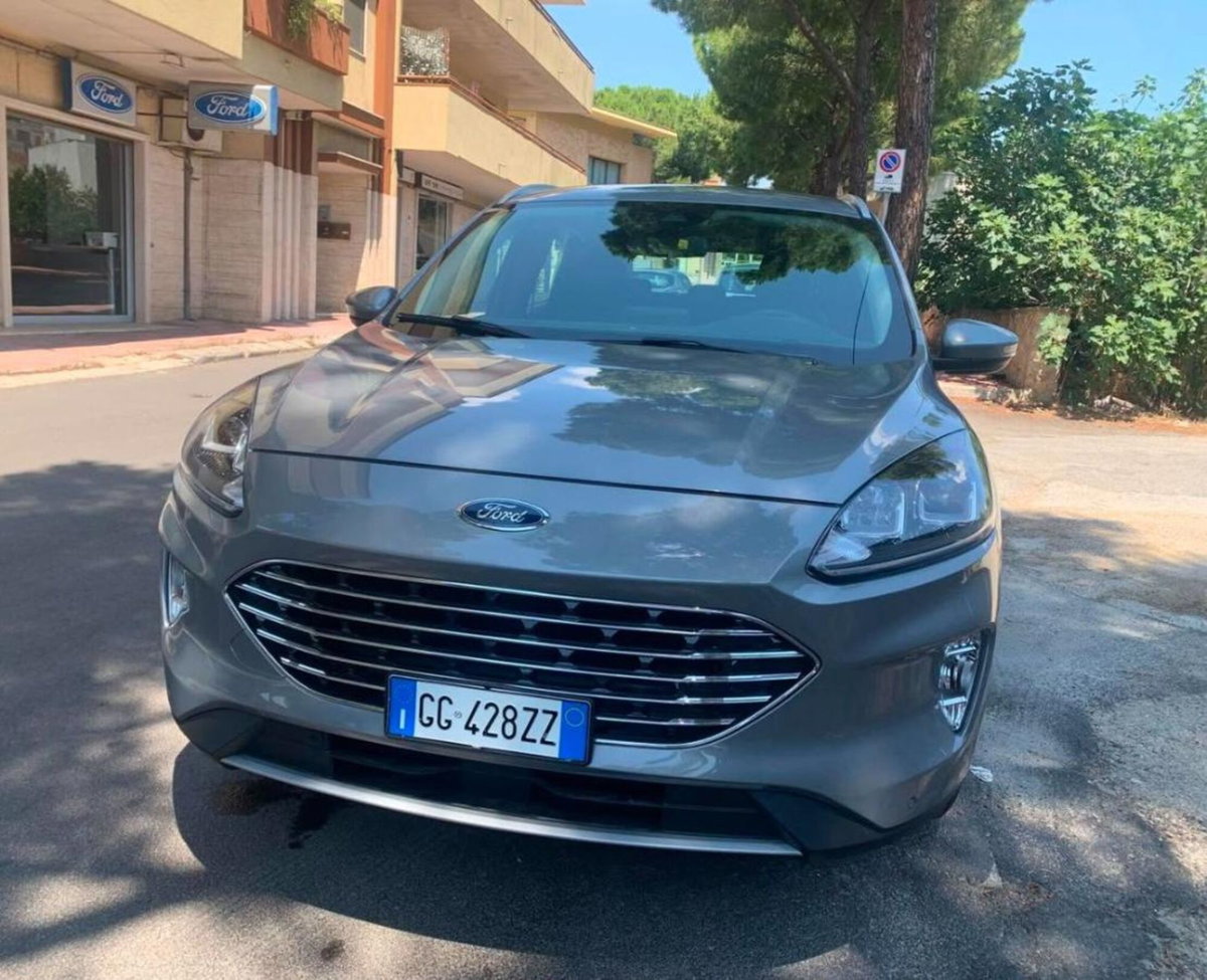Ford Kuga 1.5 EcoBlue 120 CV 2WD Titanium (2)