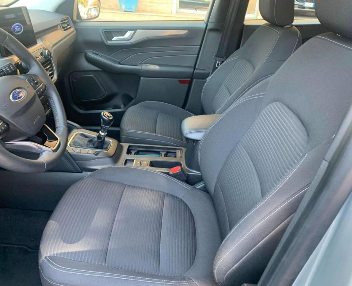 Ford Kuga 1.5 EcoBlue 120 CV 2WD Titanium (7)