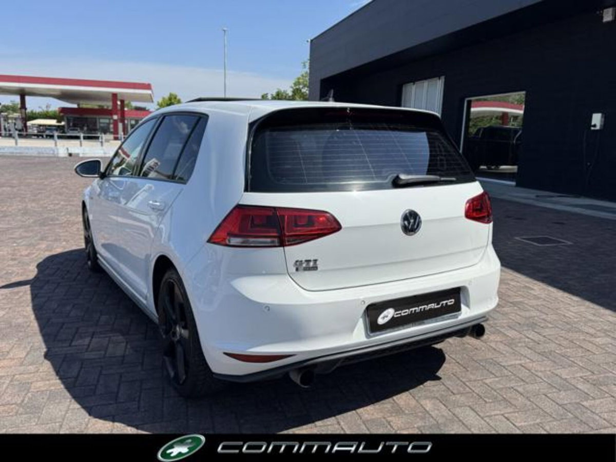 Volkswagen Golf GTI 2.0 TSI DSG 5p. BlueMotion Technology (6)