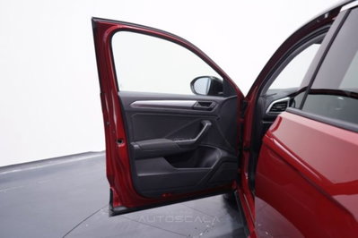 Volkswagen T-Roc 2.0 tdi Edition 115cv (9)