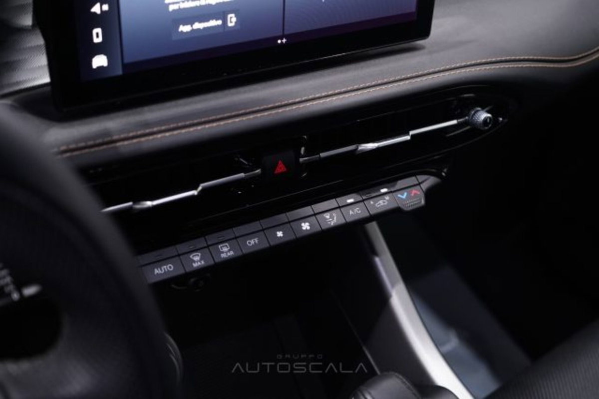 Alfa Romeo Tonale 1.3 phev Ti Q4 270cv at6 (18)