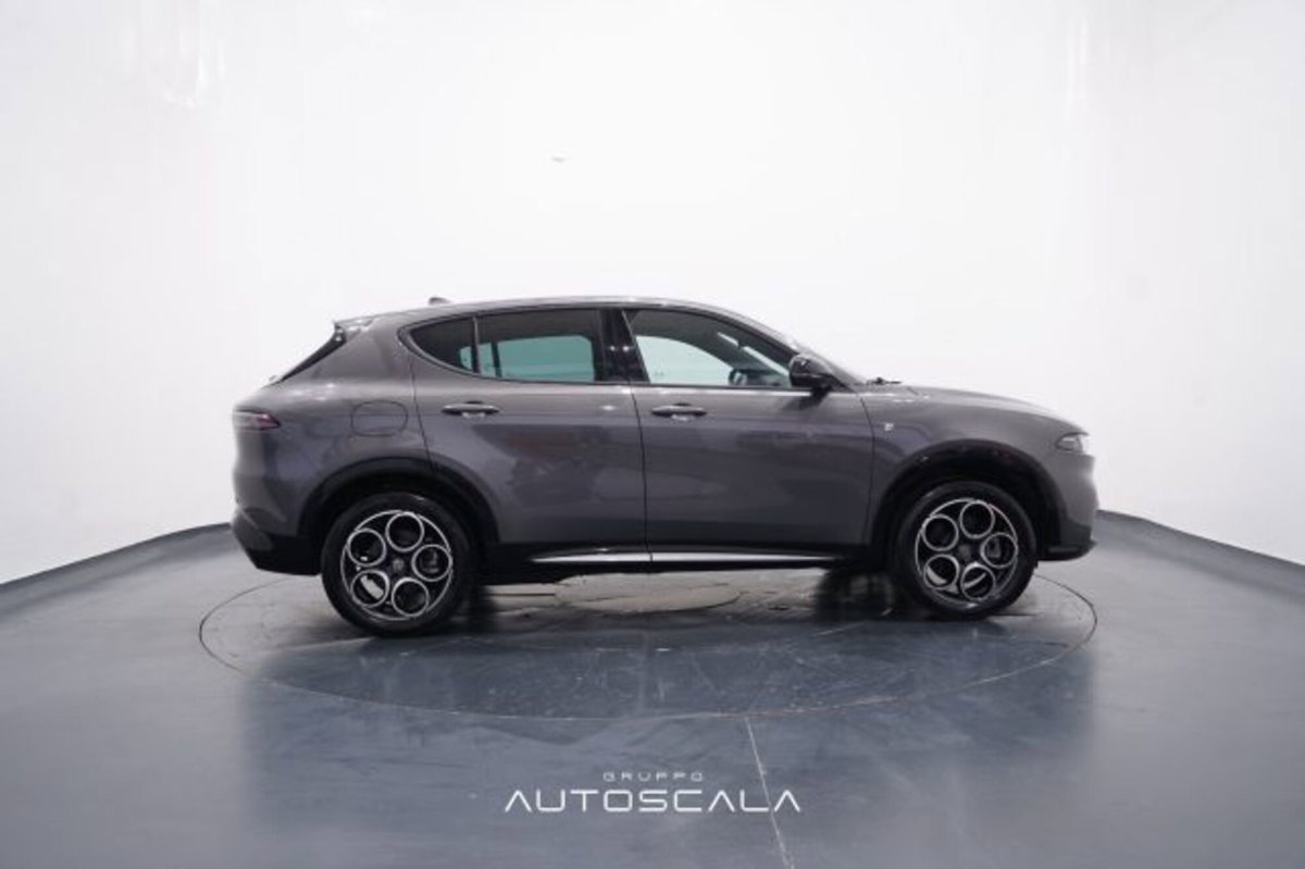 Alfa Romeo Tonale 1.3 phev Ti Q4 270cv at6 (7)