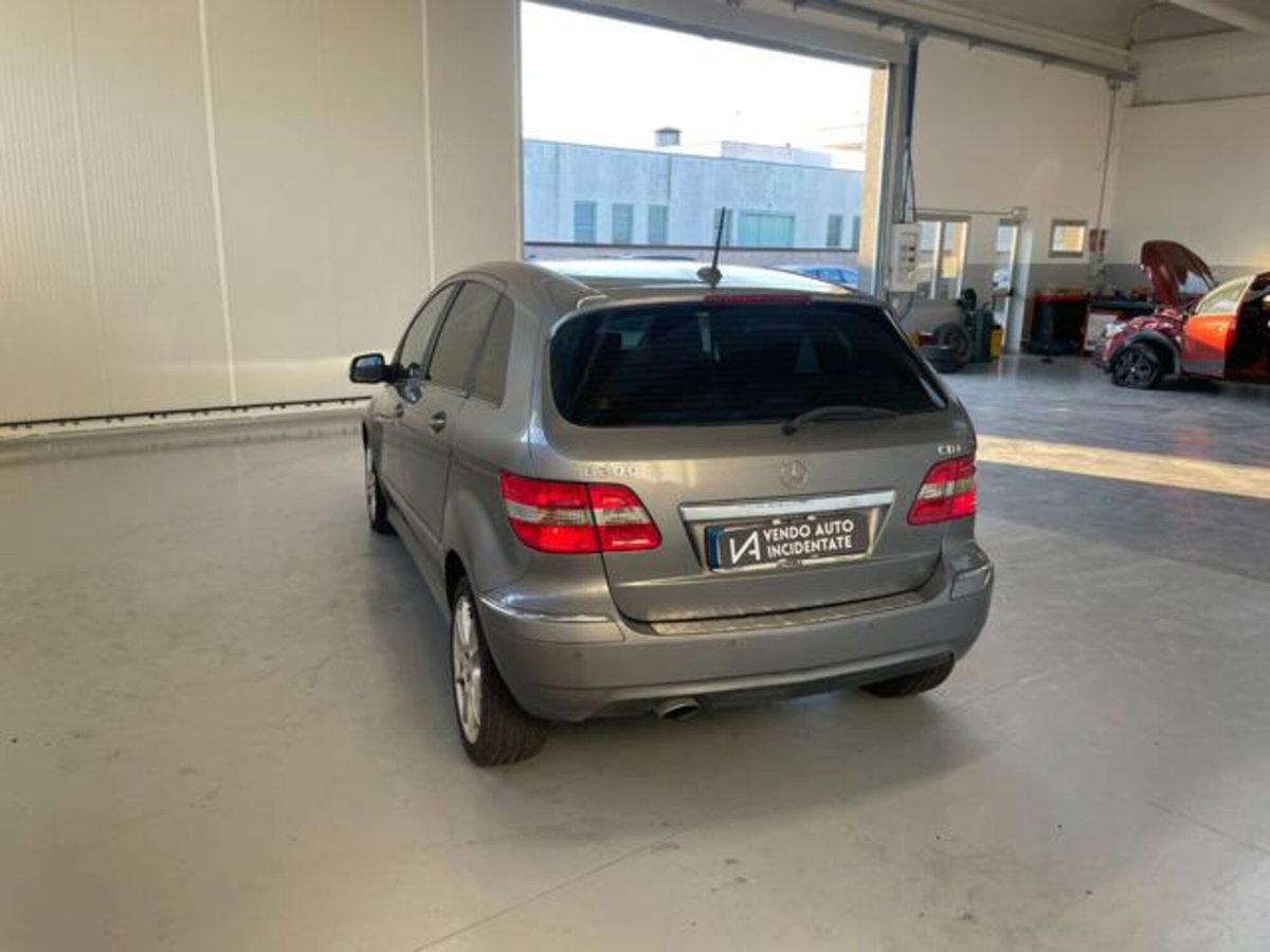 Mercedes-Benz Classe B 200 CDI Chrome (5)