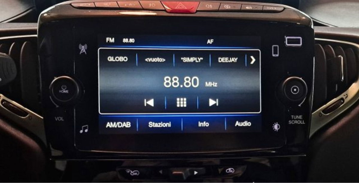 Lancia Ypsilon 1.0 FireFly 5 porte S&S Hybrid Maryne (11)