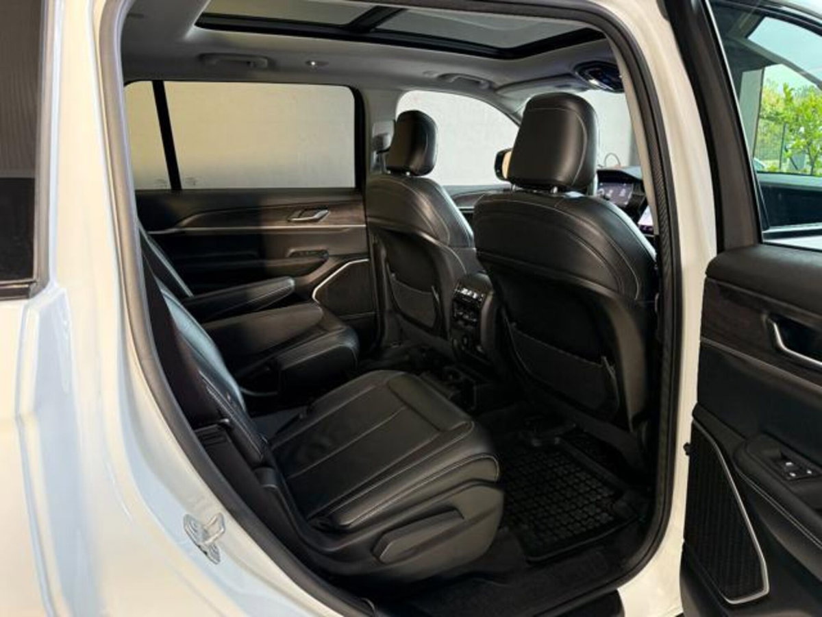 Jeep Grand Cherokee 3.6 V6 Overland (11)