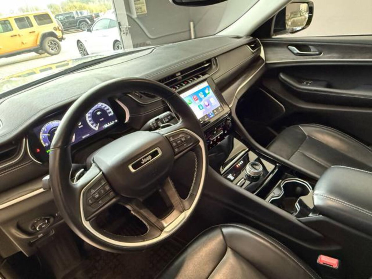 Jeep Grand Cherokee 3.6 V6 Overland (7)