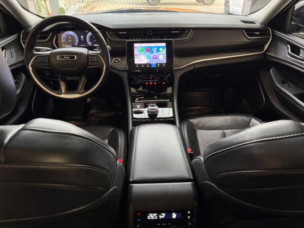 Jeep Grand Cherokee 3.6 V6 Overland (9)